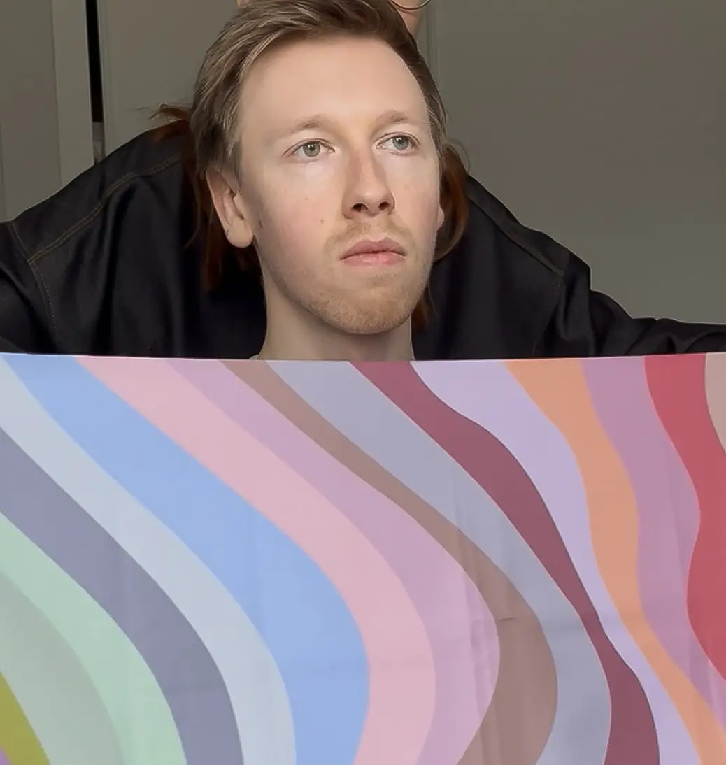 Supporting color — Pontus